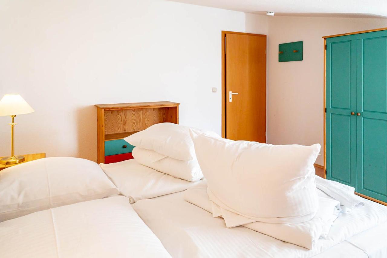 Apartmenthaus Chrischanshof 로스토크 외부 사진