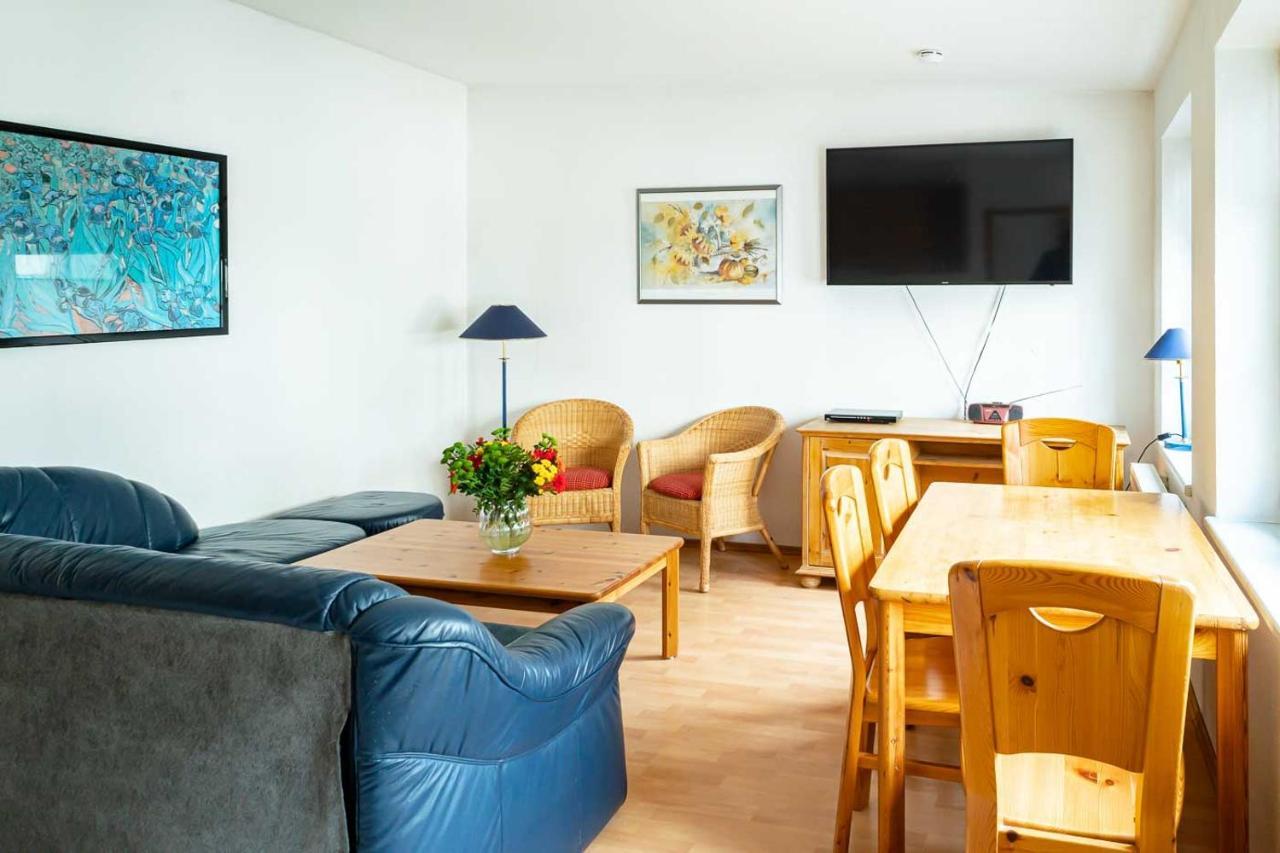 Apartmenthaus Chrischanshof 로스토크 외부 사진